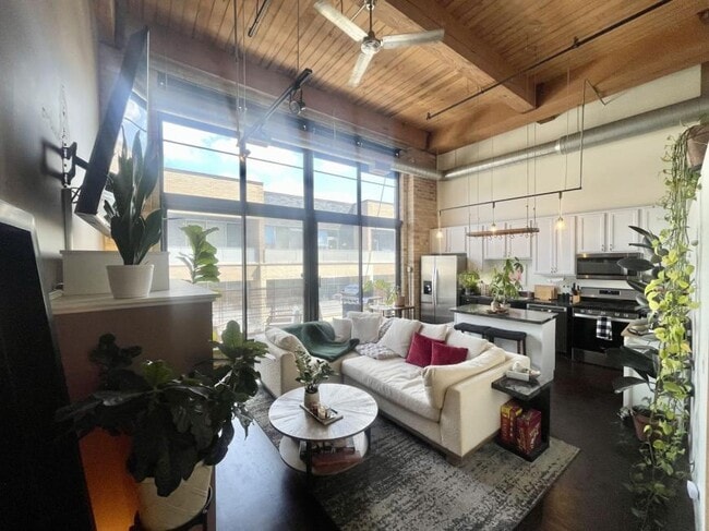 Building Photo - 1 bedroom in Chicago IL 60647