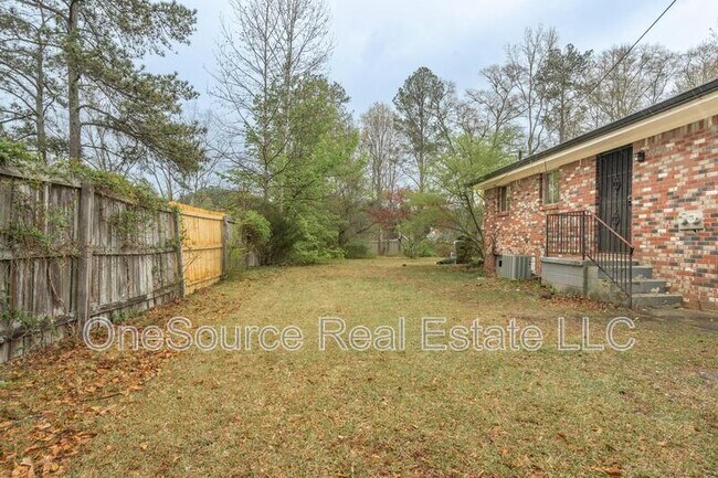 Building Photo - 3701 Hopkins Rd