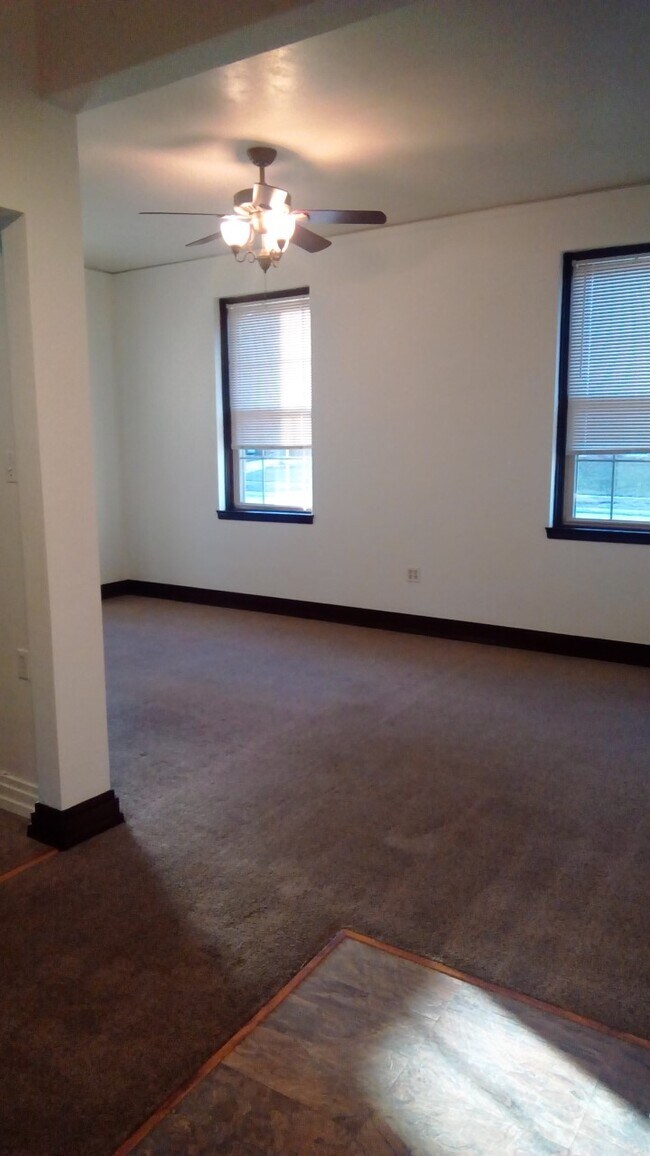 Foto del edificio - 27 State N St