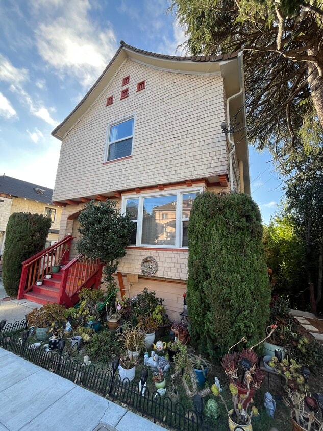 Primary Photo - 337 Oakland Ave