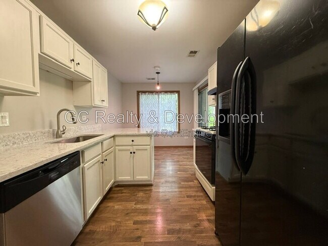 Foto del edificio - 2856 Heatherwood Dr