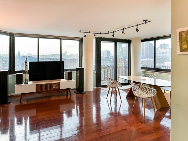 Living - 700 Grove St (Jersey City, NJ) Apartment