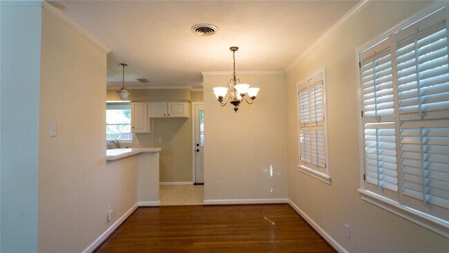 Building Photo - 9753 Mixon Dr