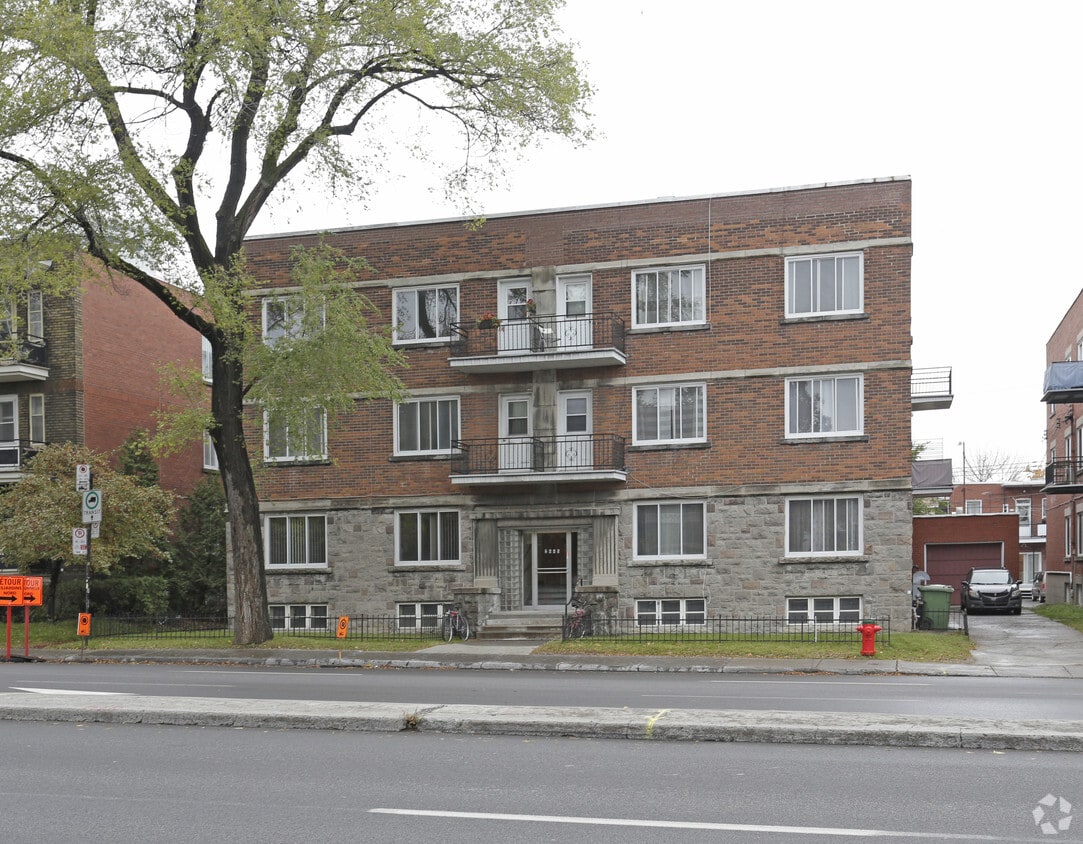 Building Photo - 2645 Pie-IX