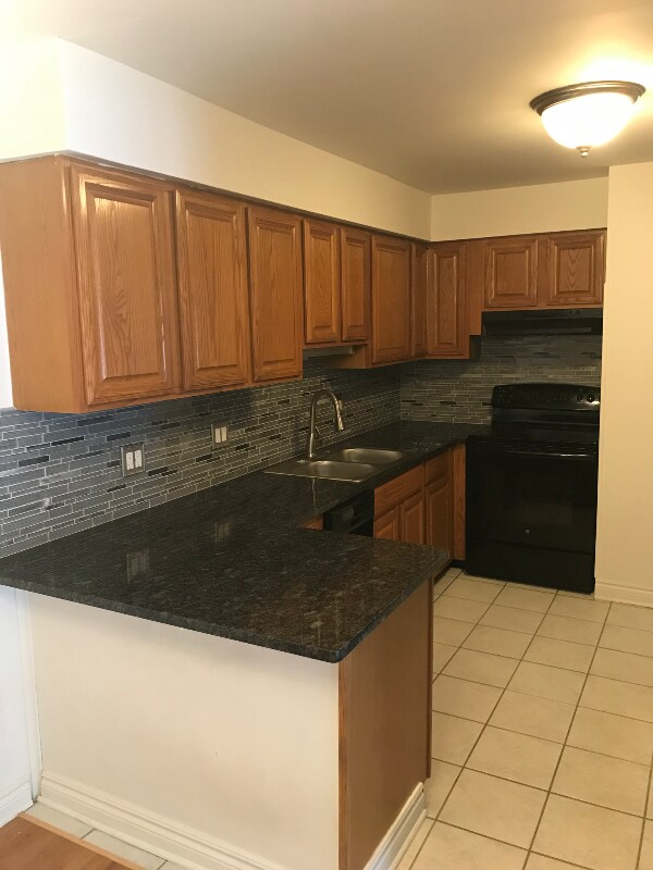 Foto principal - 41715 Utica Rd
