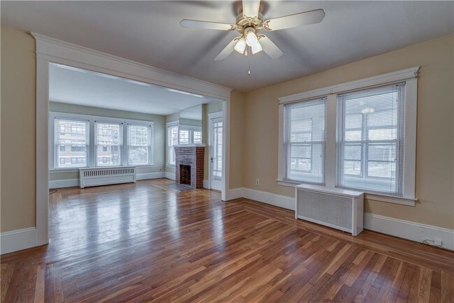 Foto del edificio - 296 Smithfield Ave