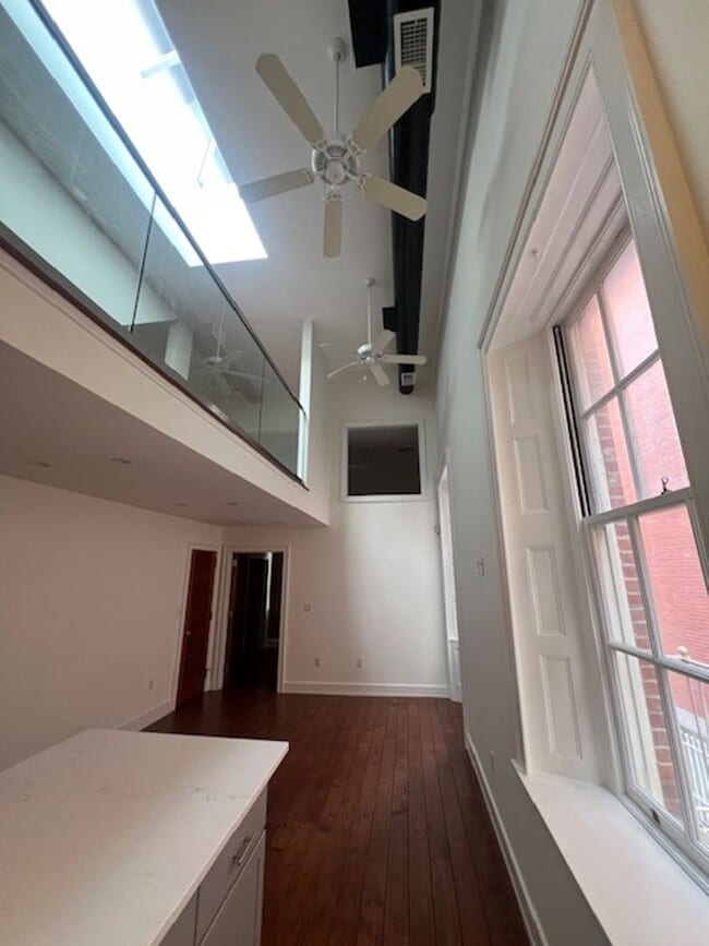 Photo - 125 Washington St Apartment