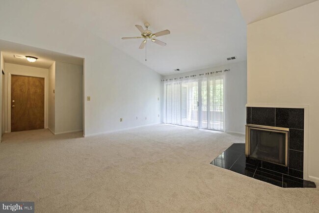 Foto del edificio - 103 Sequoia Ct