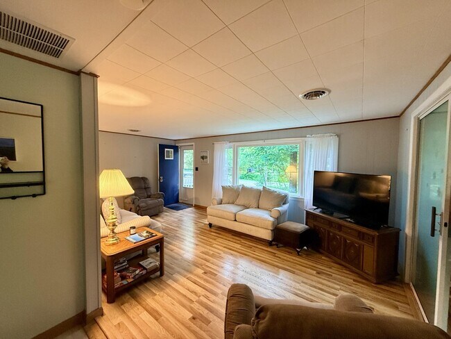 Foto del edificio - 43 Beachwood Rd