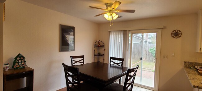 Foto del edificio - 448 Spinnaker Way