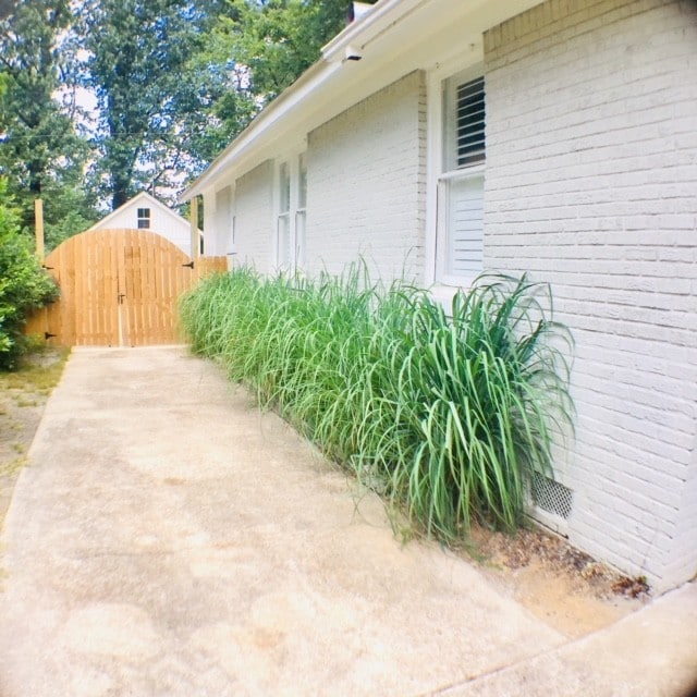 Building Photo - 1628 Faxon Ave