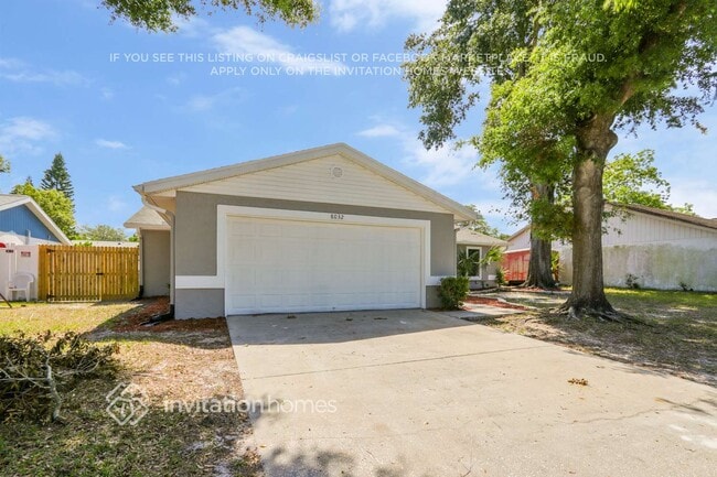 Foto del edificio - 8032 Chickasaw Ln