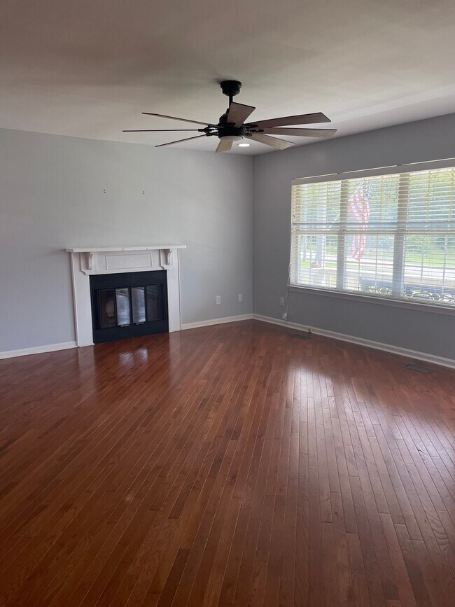 Photo - 6101 Morning Glory Dr House