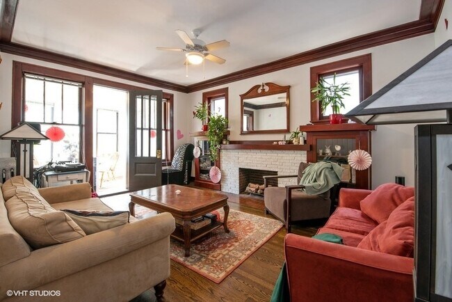 Foto del edificio - 4442 N Magnolia Ave