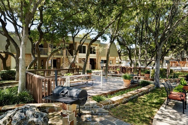 Excelente área de barbacoa y pícnic - 3605 Steck Ave