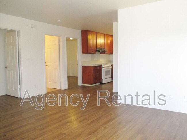 Building Photo - 1129 1st Ave