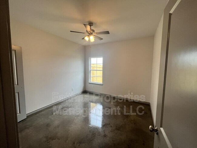Foto del edificio - 16374 County Rd 4100