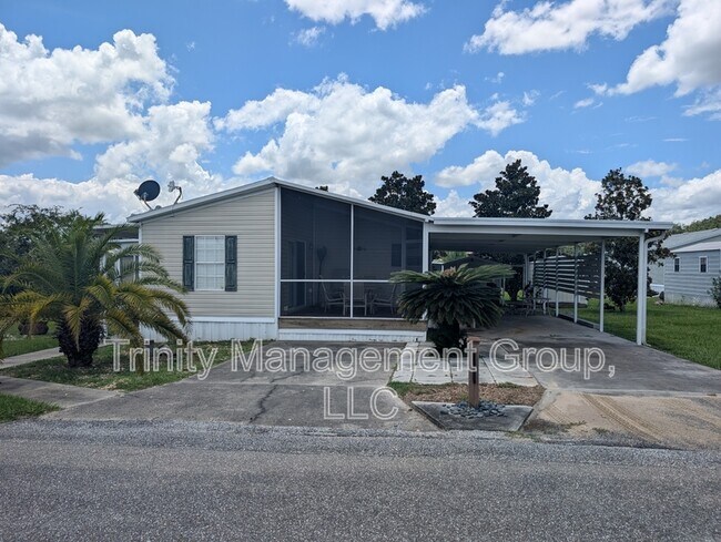 Foto del edificio - 10045 Wellington Ave