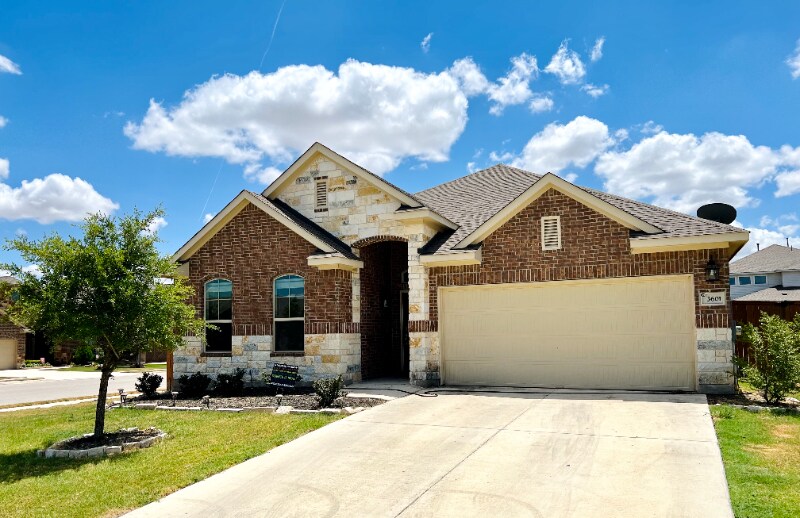 Primary Photo - 3601 Lunet Ring Way