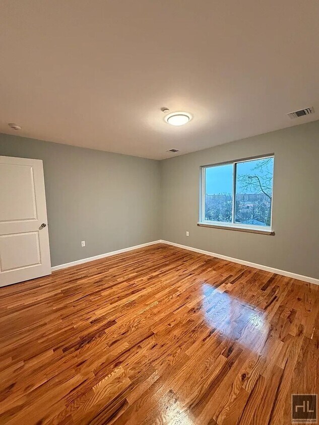 Foto del edificio - CUNARD AVENUE