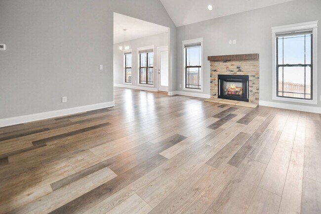 Foto del edificio - Pet Friendly Three Bedroom with Bonus!