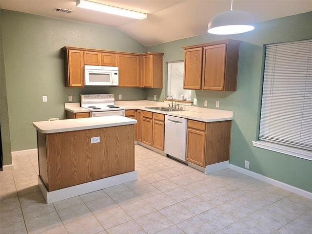 Building Photo - 506 Hunters Ridge Dr