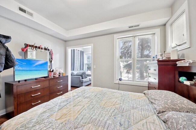 Foto del edificio - 5309 W Henderson St