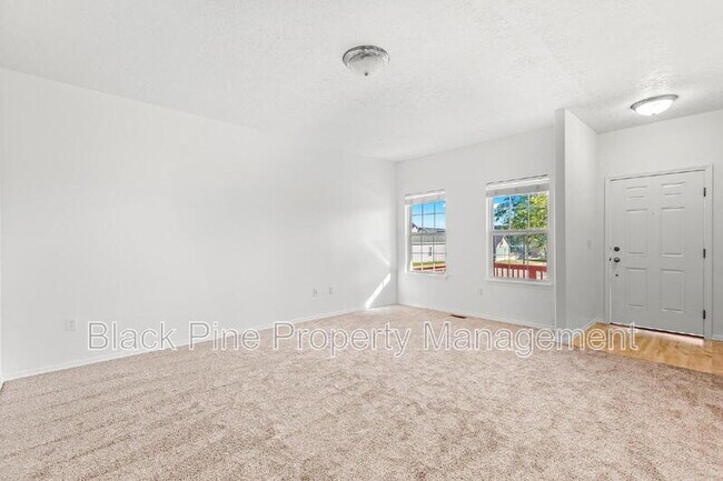 Building Photo - 8958 W Stirrup St