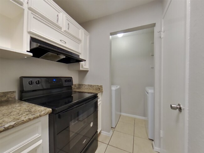 Foto del edificio - 17803 Glenmark Dr
