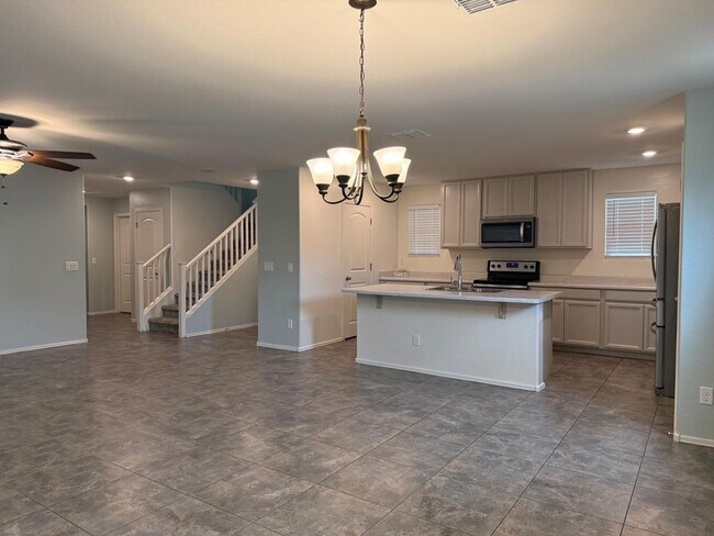 Foto del edificio - 16579 W Jenan Dr
