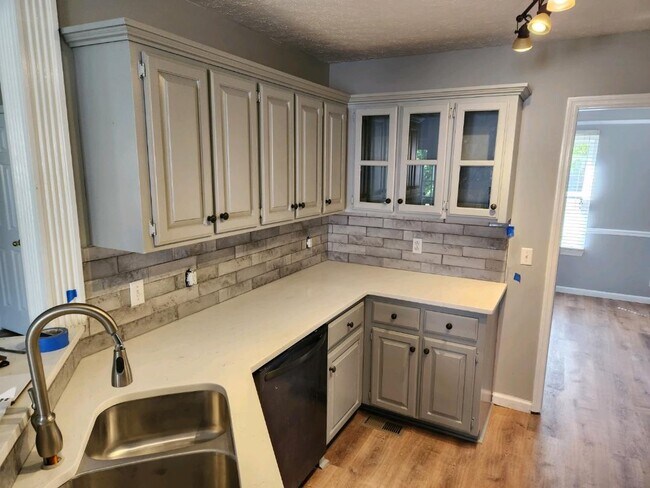 Building Photo - 3645 Burwick Pl
