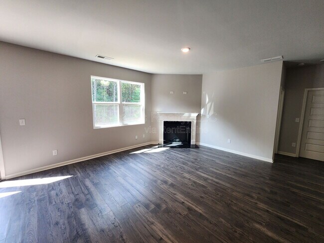 Foto del edificio - 3774 River Rock Rd