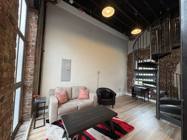 Building Photo - Brick & Beam Lofts