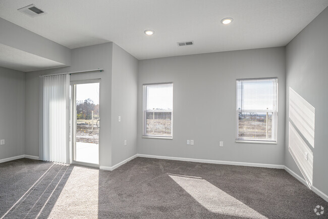 3BR, 2.5BA - 1,471SF - Living Room - Brynn Mar Crossing