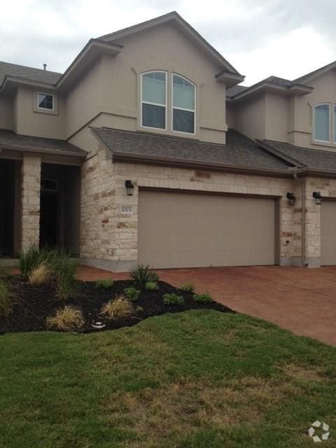 Building Photo - 13400 Briarwick Dr
