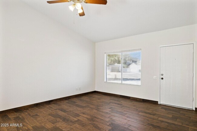 Building Photo - 7027 S 40th Pl