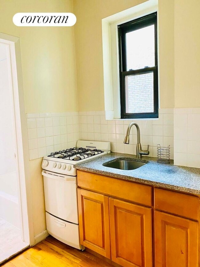 Building Photo - 529 W 150th St