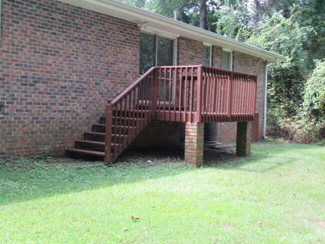 Foto del edificio - 55 Greenwood Ln