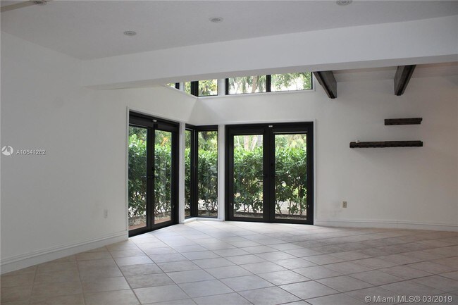 Building Photo - 6690 SW 54th Ln