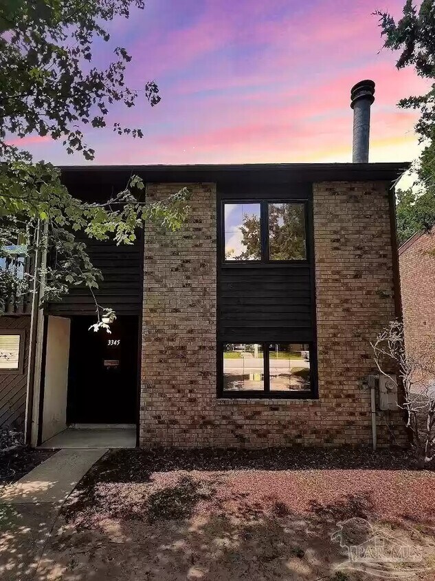 Front View - 3345 E Lloyd St