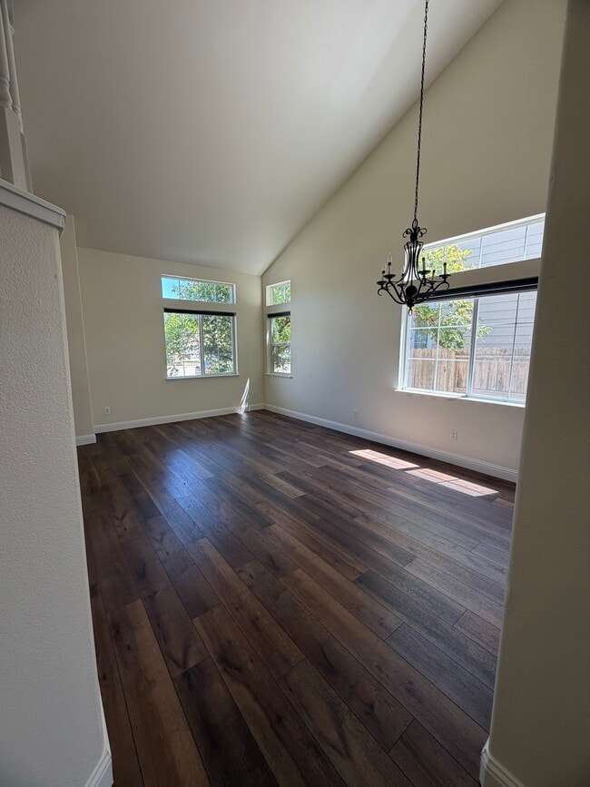 First floor - 2988 Kennsington Ct
