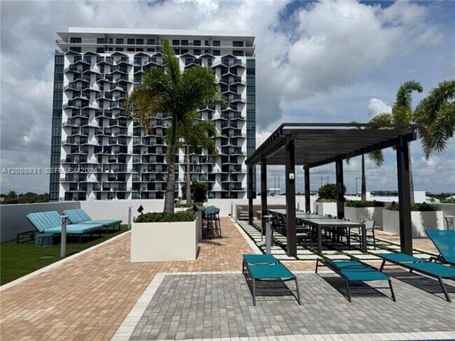 Foto del edificio - 5350 NW 84th Ave