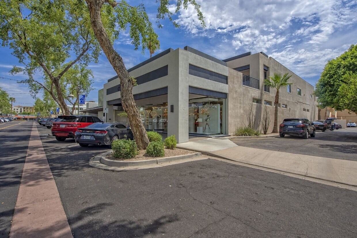 Foto principal - Rates Vary: $6,495 - $12,495