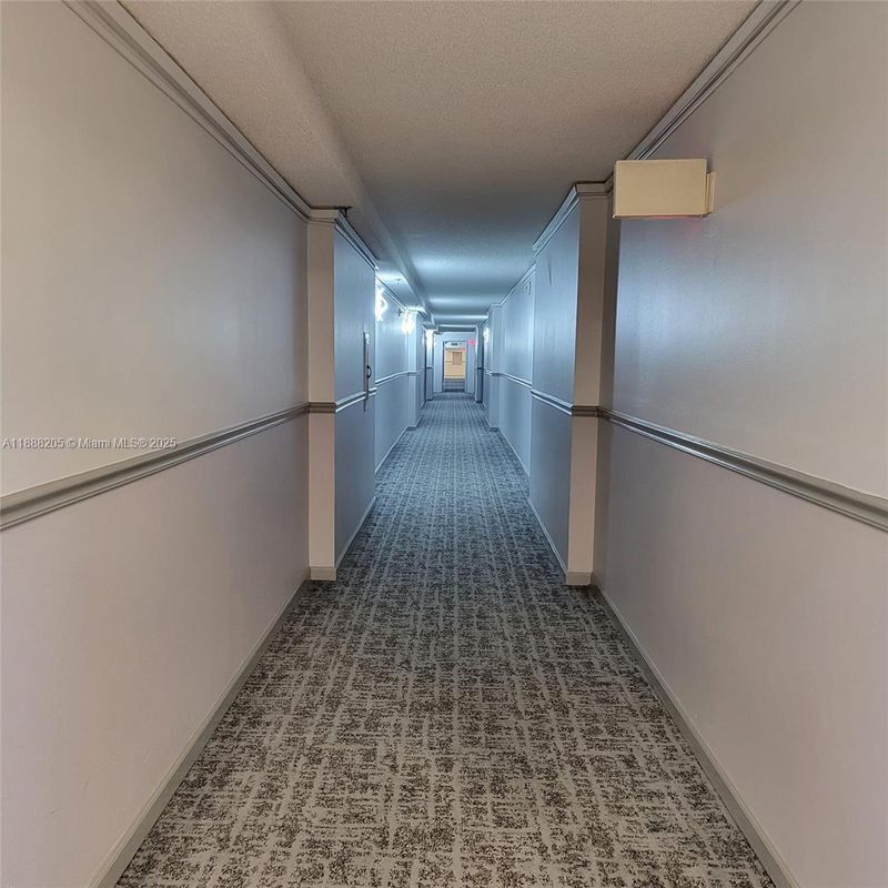 Foto del edificio - 16919 N Bay Rd