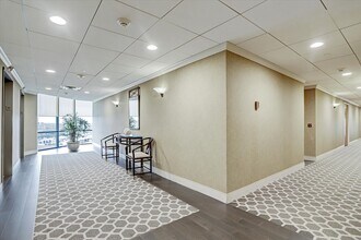 Building Photo - 15 Greenway Plz
