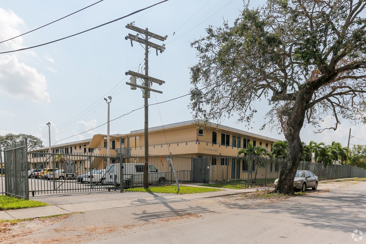 Foto del edificio - Newberg