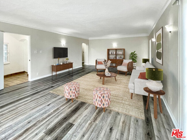 Building Photo - 124 N Mansfield Ave