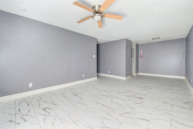 Foto del edificio - 12500 Sandpiper Dr