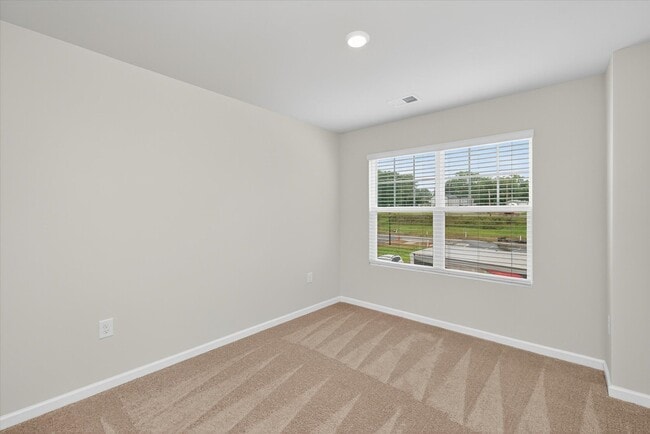 Building Photo - 1978 W Davidson Ave