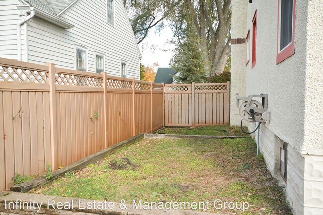 Building Photo - 3 br, 2 bath House - 1240 1st St NW